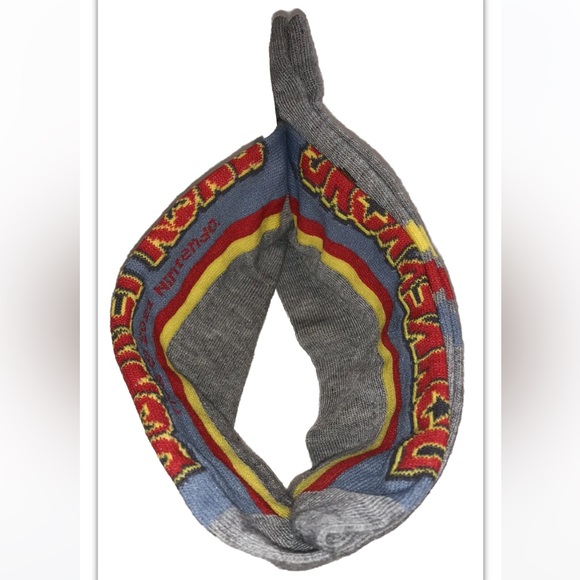 Donkey Kong Crew Socks 1 Pair Men 6.5-12 Gray Yellow Gamer Nintendo 8 Bit Mario - Picture 8 of 10